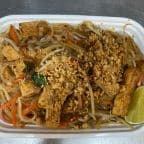 Best Tofu Pad Thai (Qt) in Canton, MI